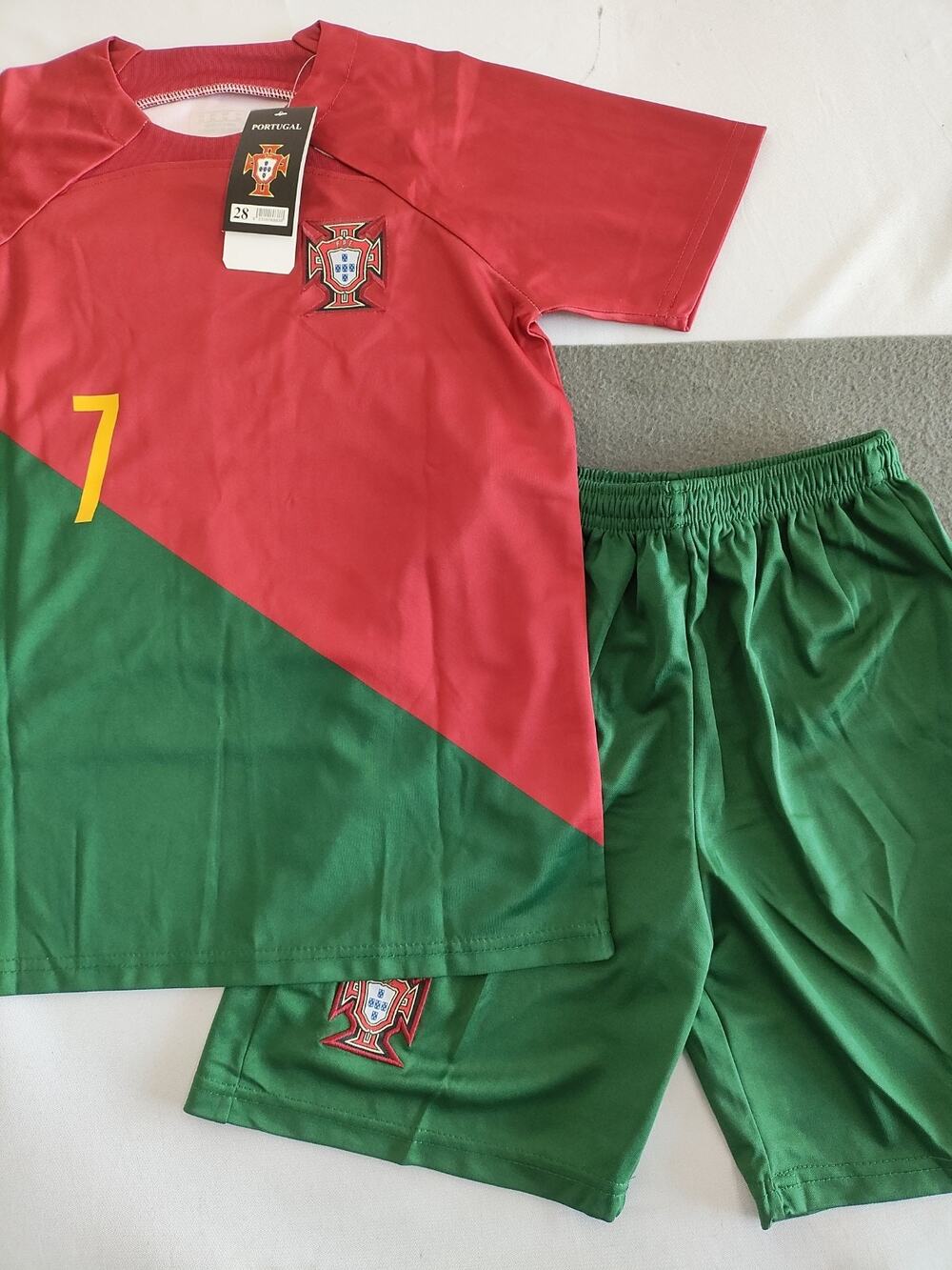 Portugal Cristiano Ronaldo #7 Youth Soccer Jersey & Shorts Set Red/Green Sz YL